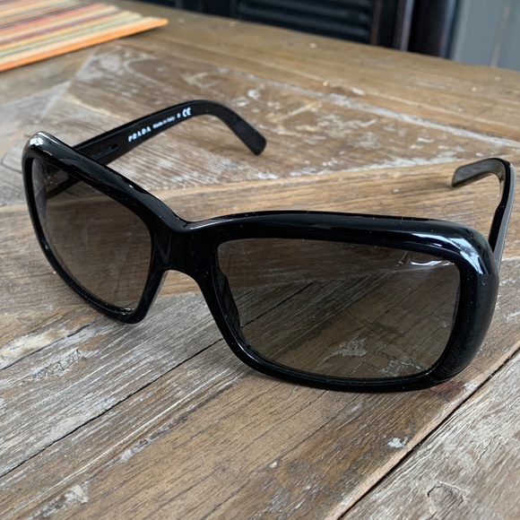 Prada Sunglasses - Picture 4 of 7